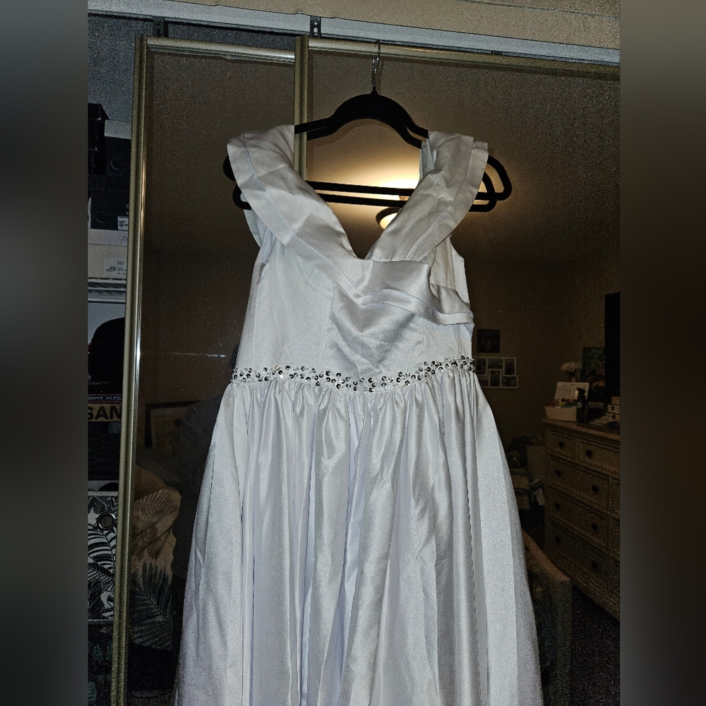 Getting Married? - Picture 5 of 7
